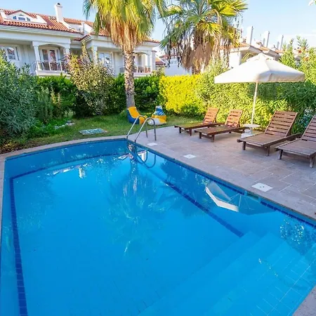 Beachfront , Private Starfish 8 Villa